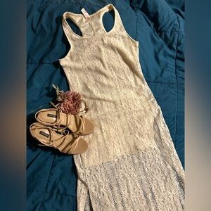 Sleeveless Lace Maxi Dress